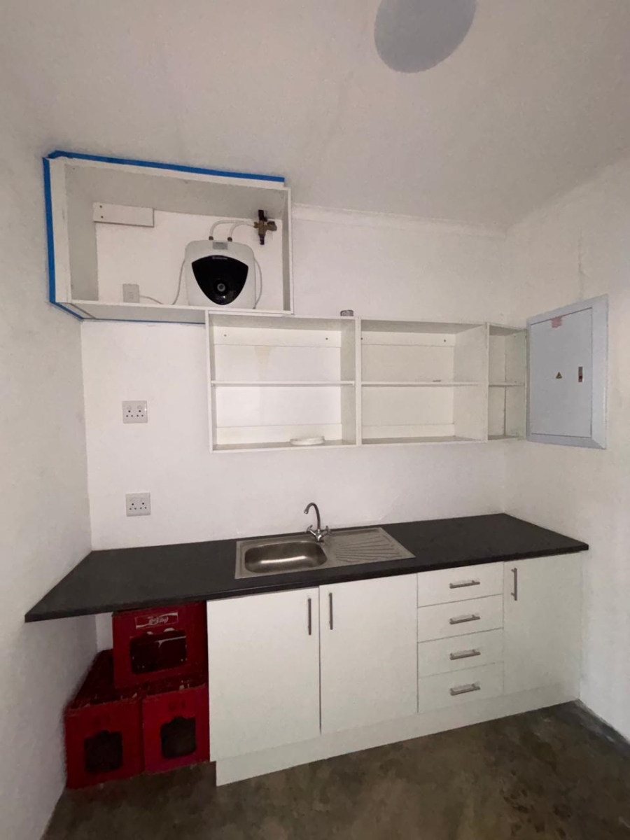 To Let commercial Property for Rent in Peerless Park West Western Cape